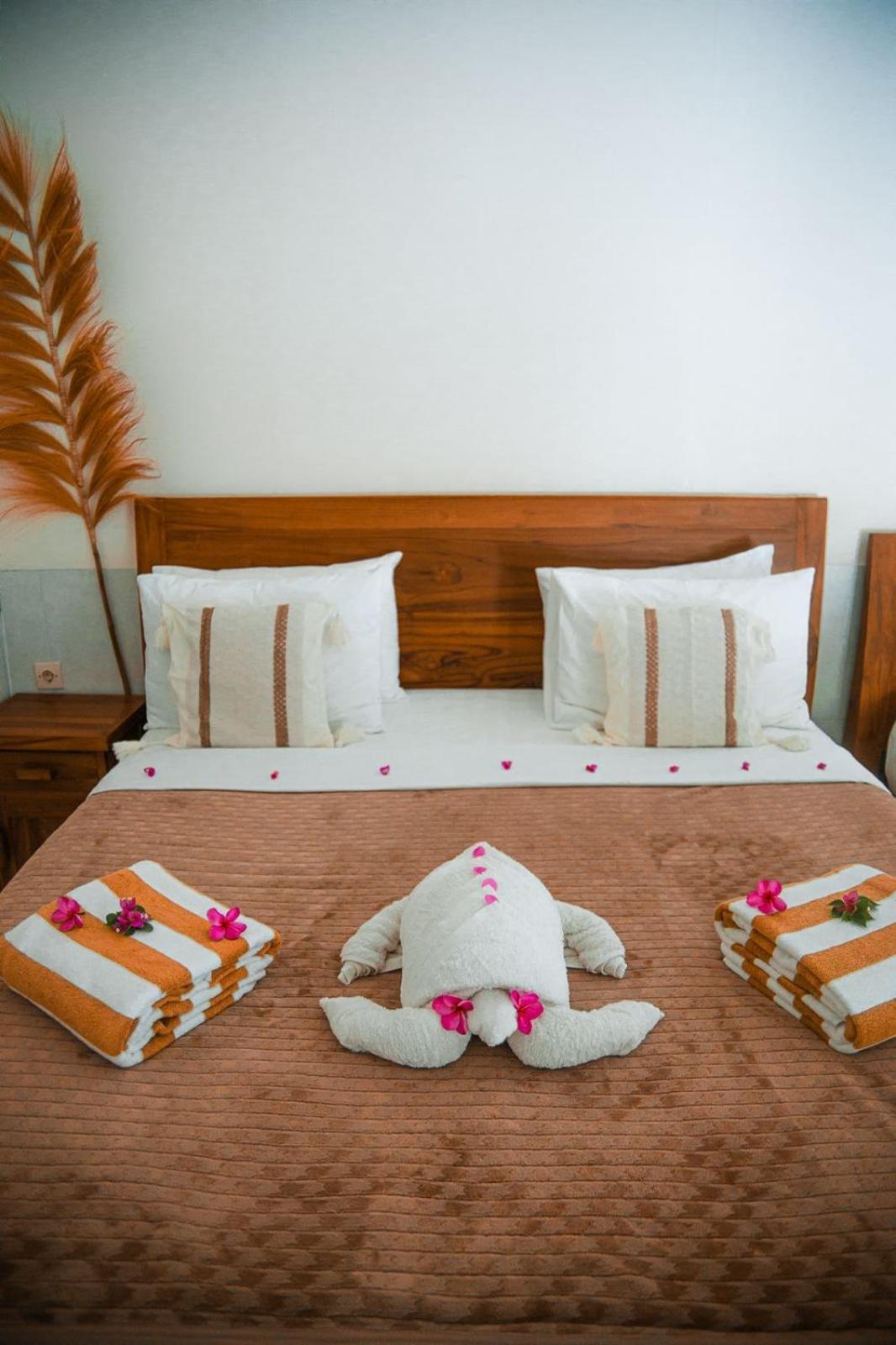 Hakuna Matata Resort Гили Еър Екстериор снимка