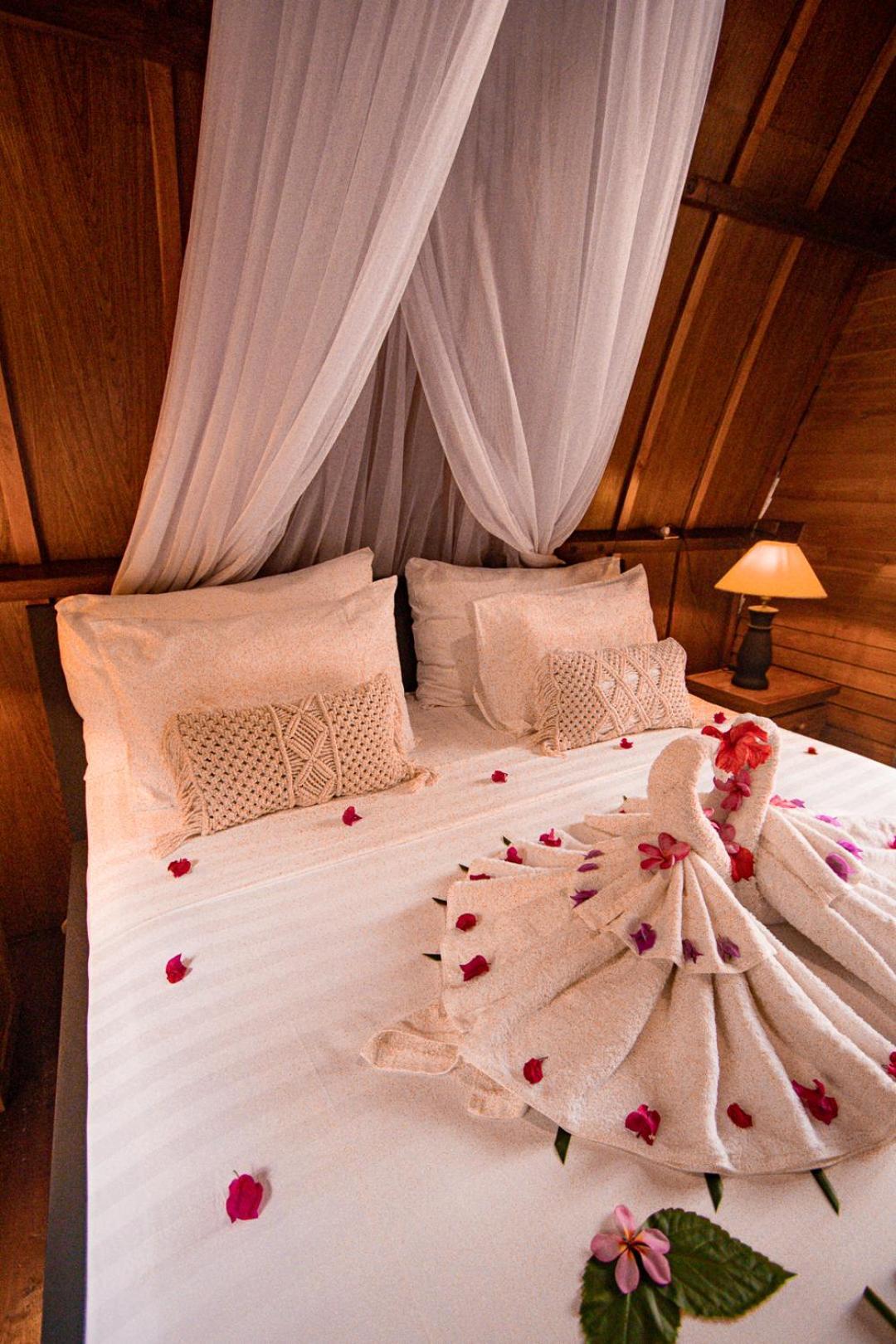 Hakuna Matata Resort Гили Еър Екстериор снимка